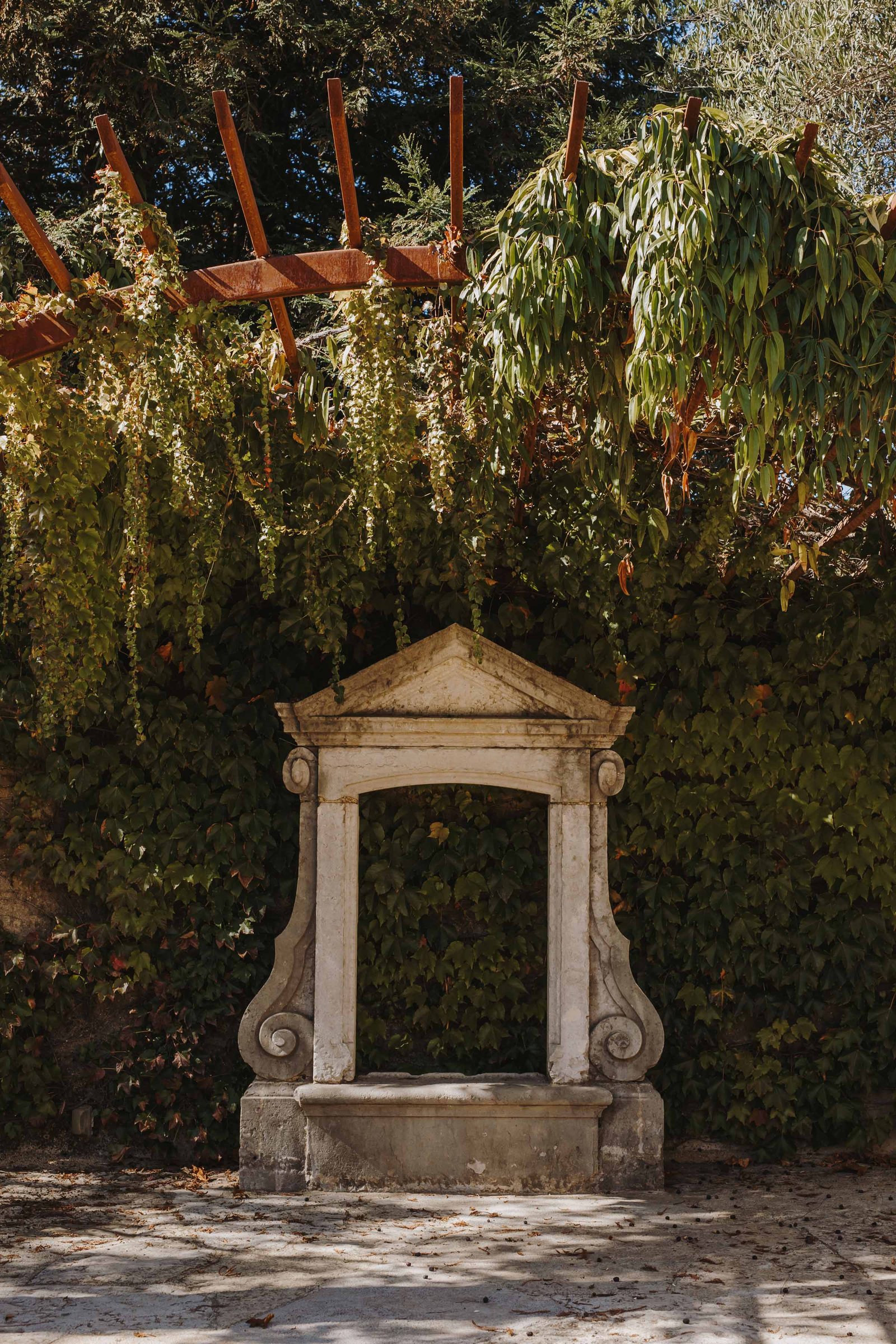 courtyard arch